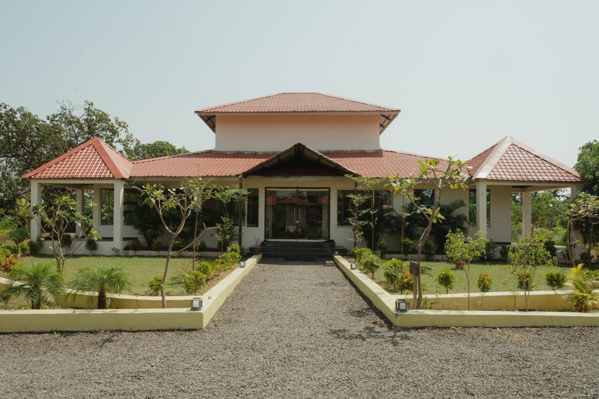 The Infinity Pench Resort Khawāsa 外观 照片